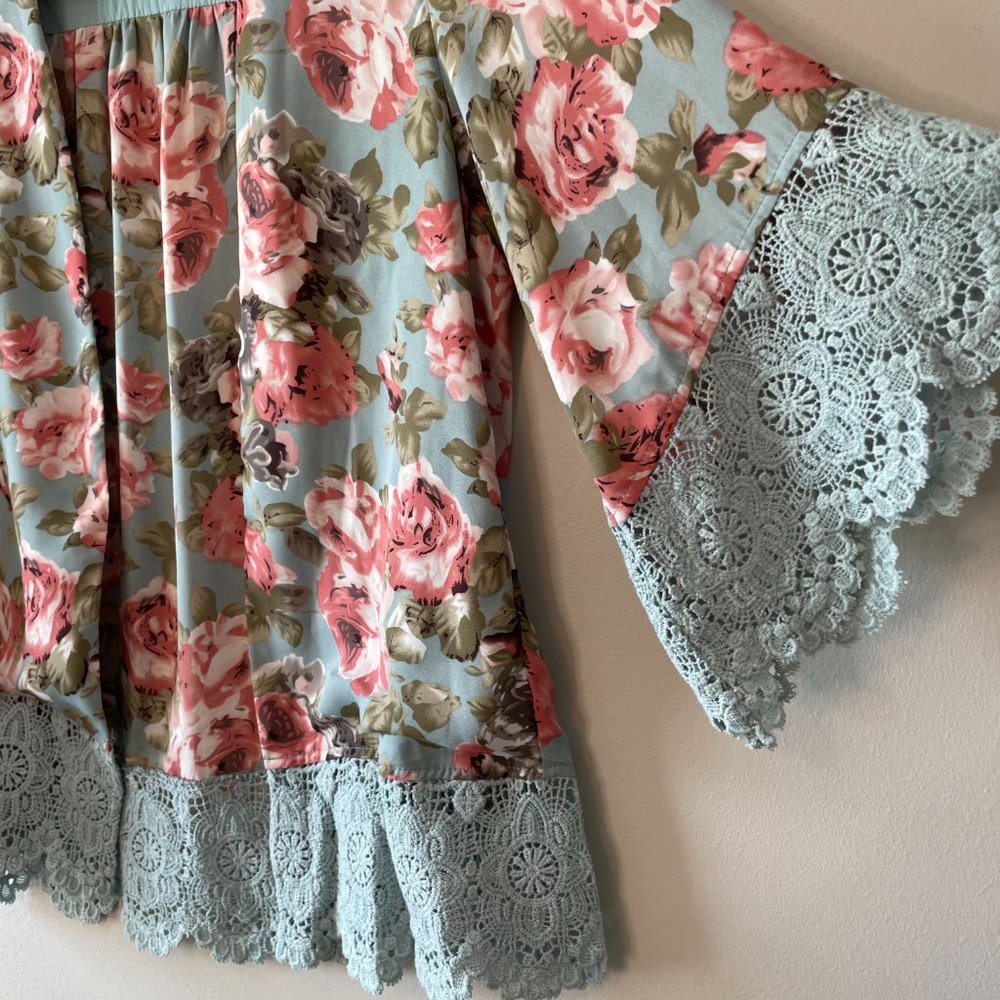 Blue & Pink Rose Floral Lace Kimono - Picture 4 of 6